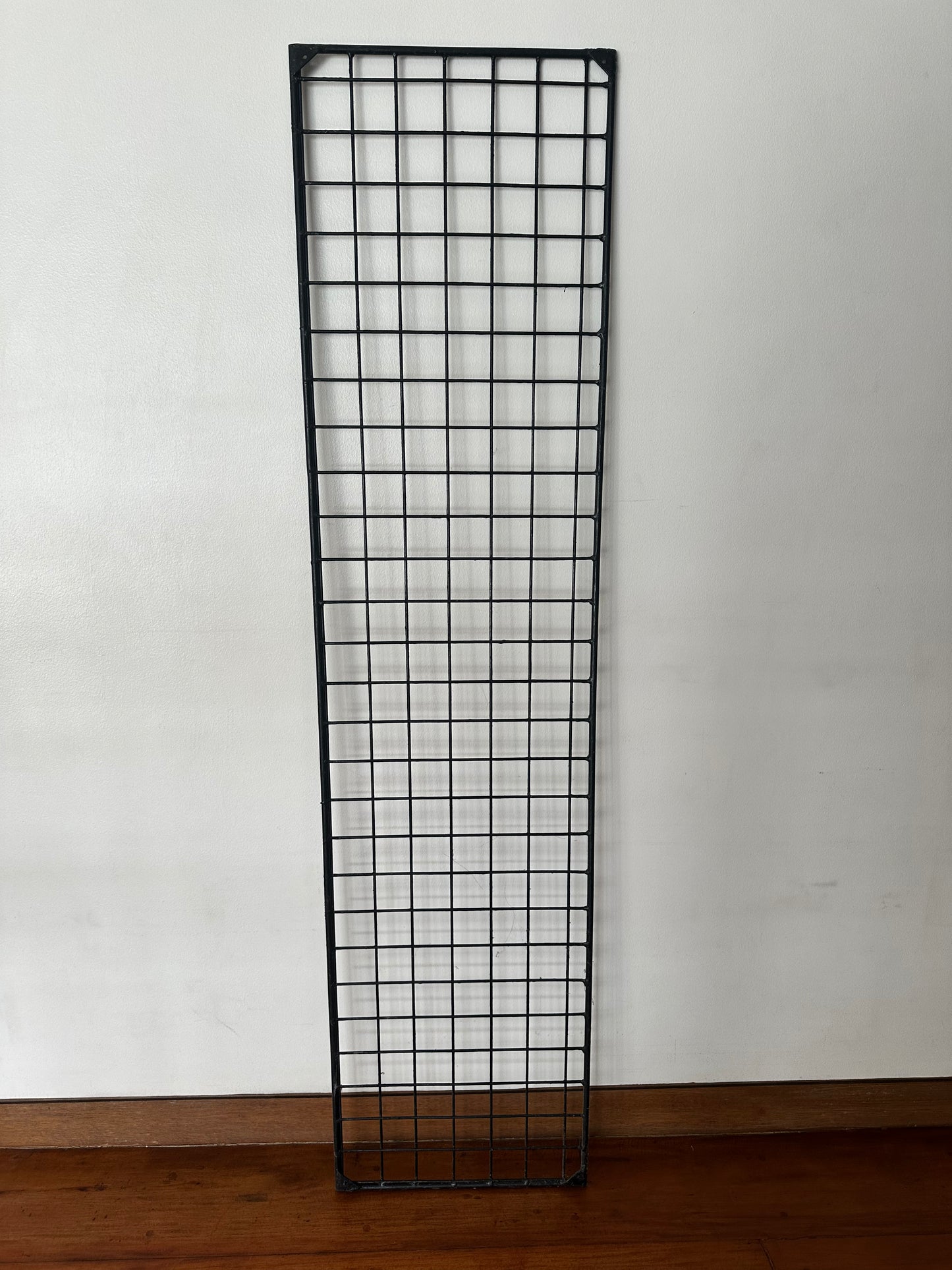 Grid Wire Board Black 154x38CM