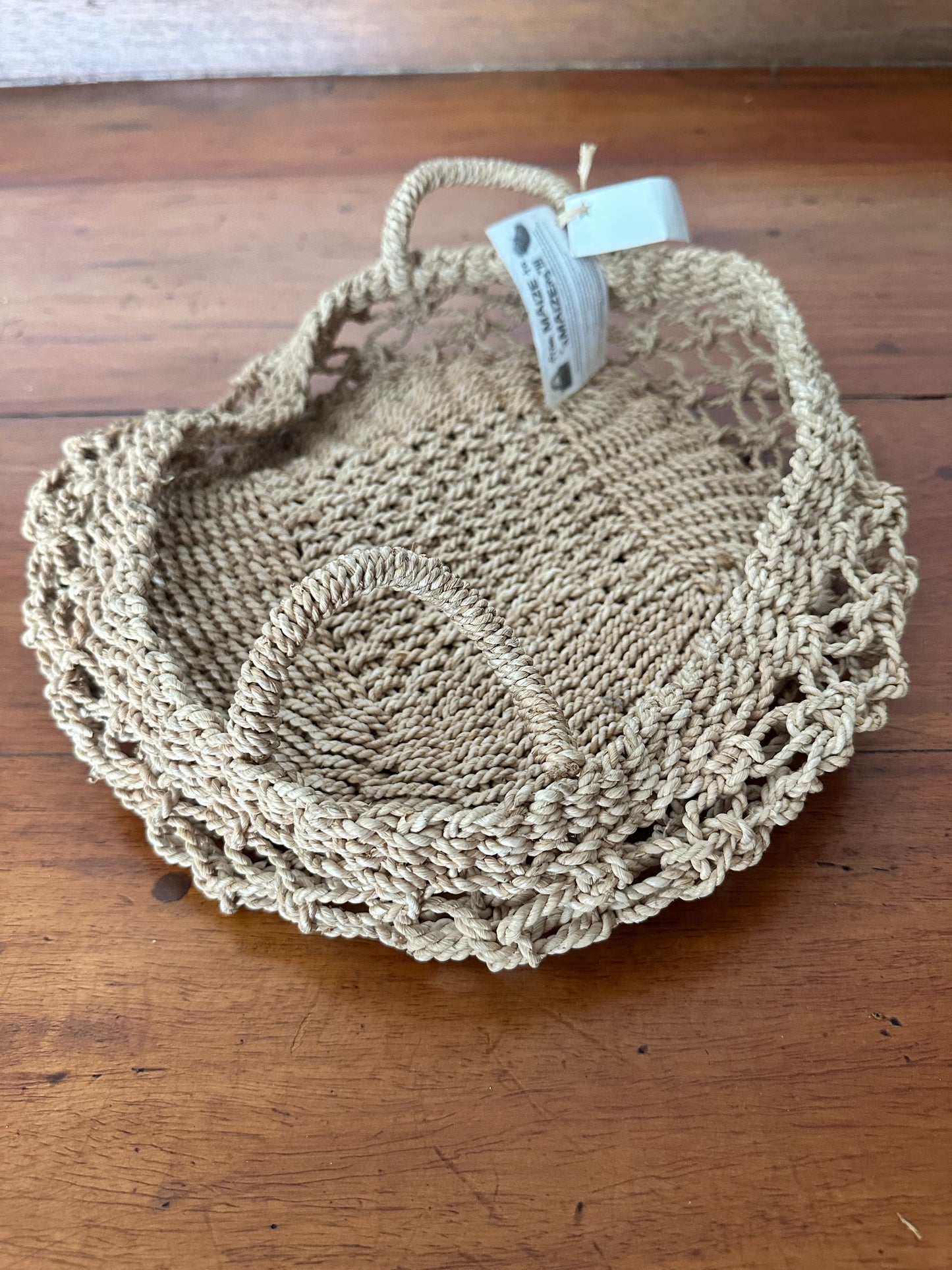 Round Corn Husk Basket With Handle